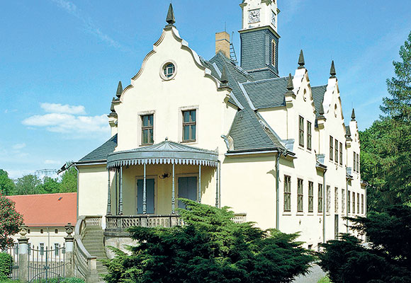 Sich in fürstlichem Ambiente das Jawort zu geben ist der Wunsch vieler Paare. Auch Schloss Burgk in Freital macht dies möglich und lädt zudem ein, die Hochzeit in einem der Festsäle zum besonderen Erlebnis zu machen. (Foto: Schloss Burgk) Sich in fürstlichem Ambiente das Jawort zu geben ist der Wunsch vieler Paare. Auch Schloss Burgk in Freital macht dies möglich und lädt zudem ein, die Hochzeit in einem der Festsäle zum besonderen Erlebnis zu machen. (Foto: Schloss Burgk)